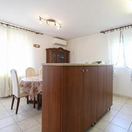 Apartment Marija 1198 *