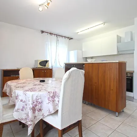 Marija 1198 Apartment