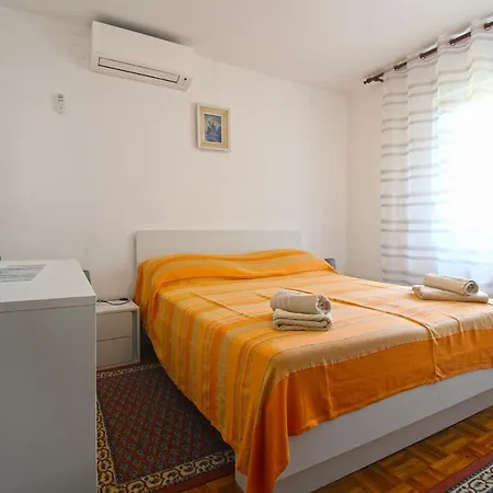 Apartment Marija 1198 *