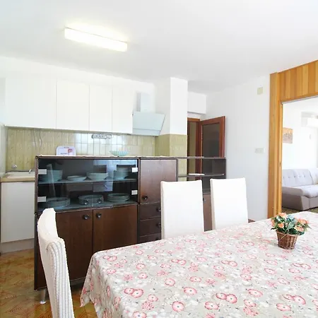 Apartment Marija 1198 *