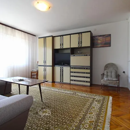 Apartment Marija 1198 *